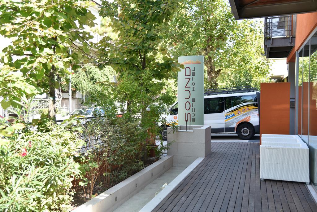 Sound Suite Hotel ริชโชเน ภายนอก รูปภาพ