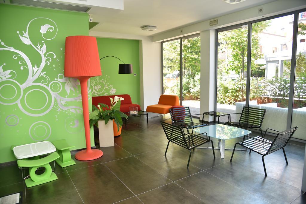 Sound Suite Hotel ริชโชเน ภายนอก รูปภาพ